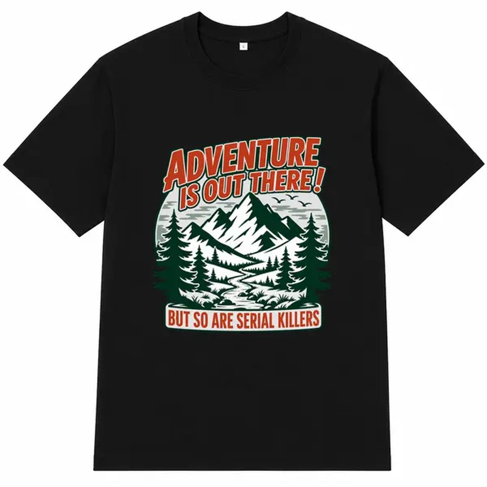 Outdoor Adventure Wear - قميص أسود مطبوع عليه نصوص للمغامرات